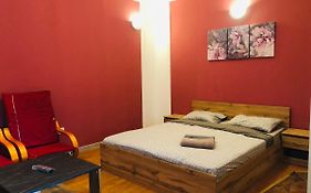 Nights Bucharest Apartment Oldtown